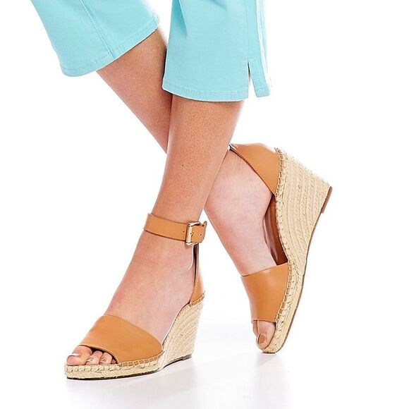 ✨ Ankle Strap Espadrille Wedge Sandals✨ - Picture 2 of 8